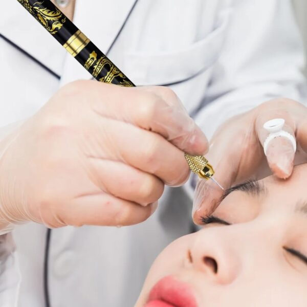 PLUMA DOBLE AGUJA PARA MICROBLADING NEGRA Y DORADA