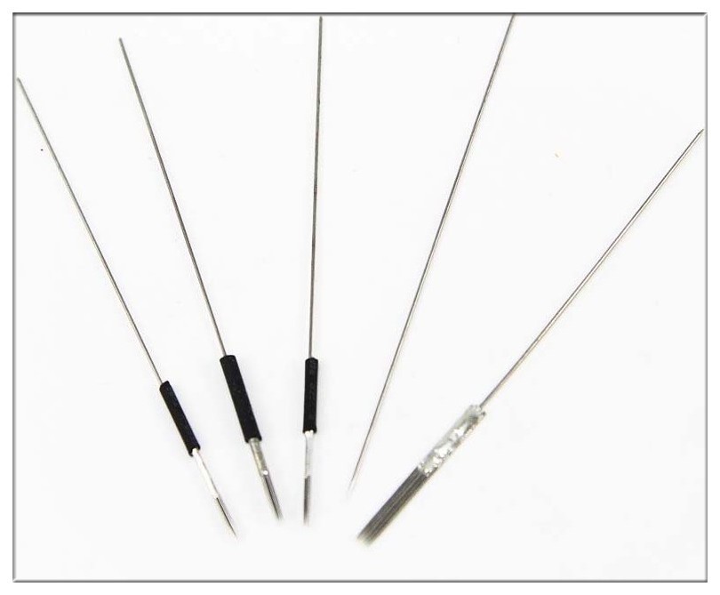 50 AGUJAS UNIVERSALES MICROPIGMENTACION VARIOS TAMAÑOS